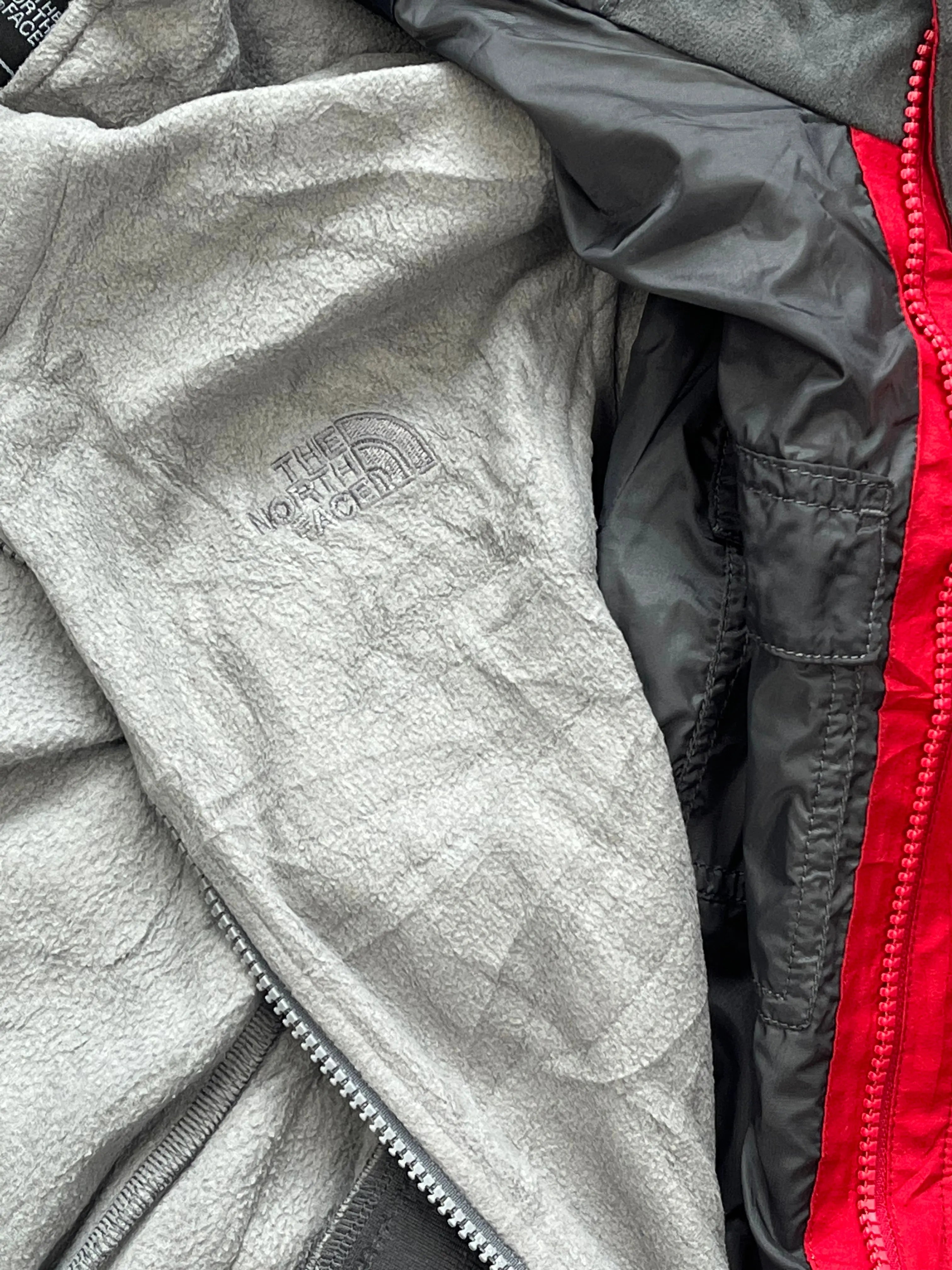 The North Face 2in1 fleece+windbreaker The North Face