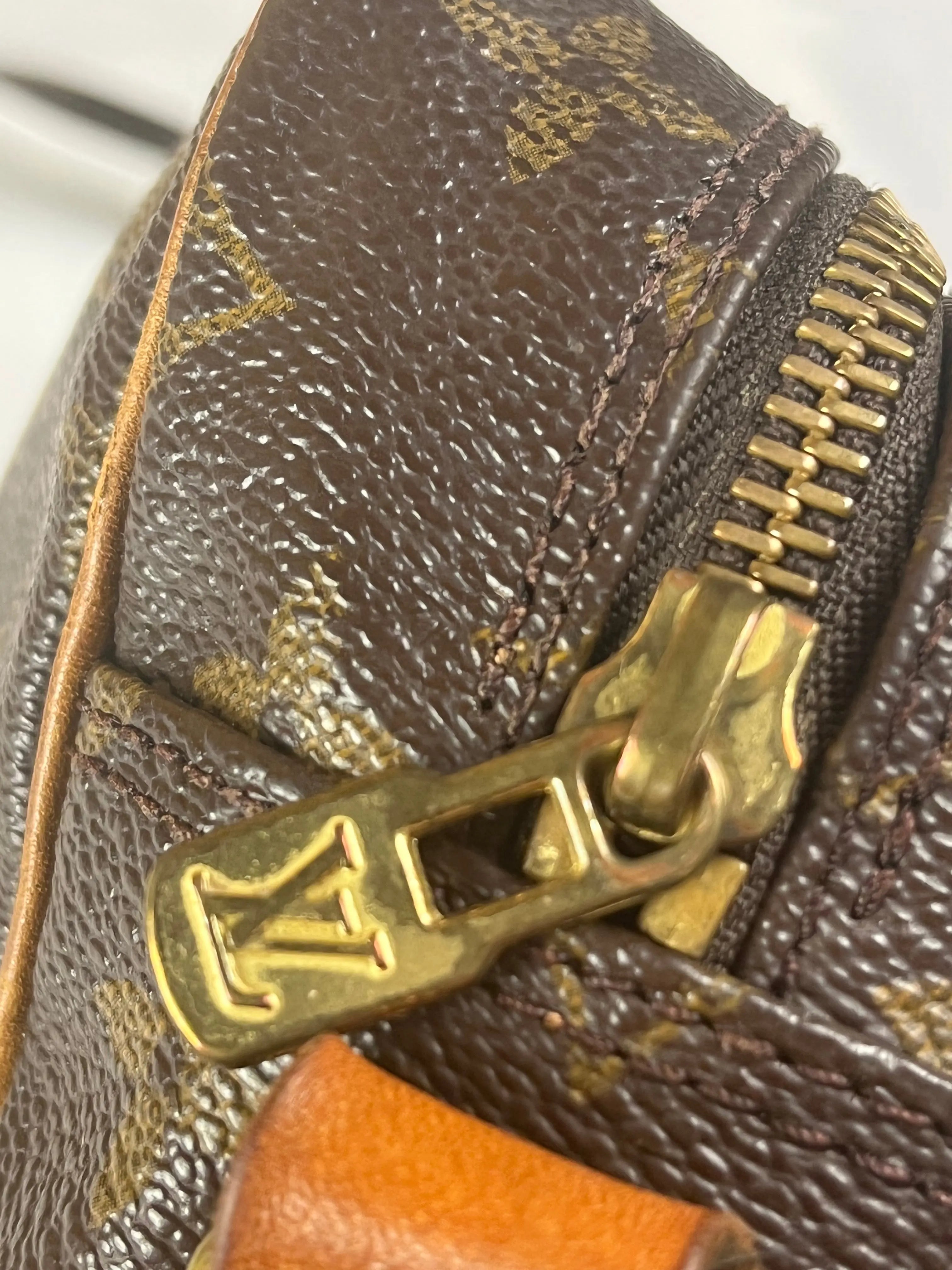 vintage Louis Vuitton sling bag Louis Vuitton