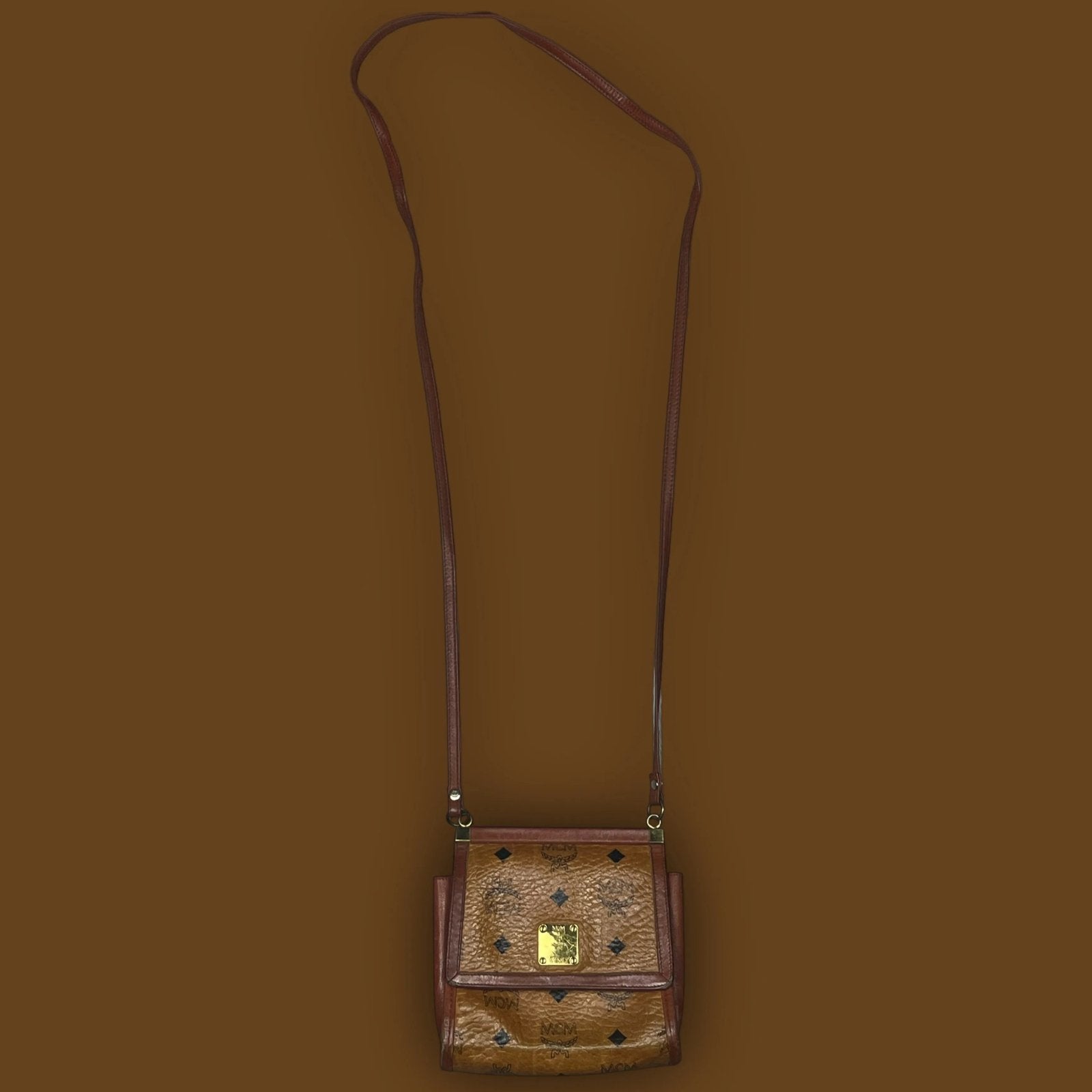 vintage M.C.M slingbag 439sportswear