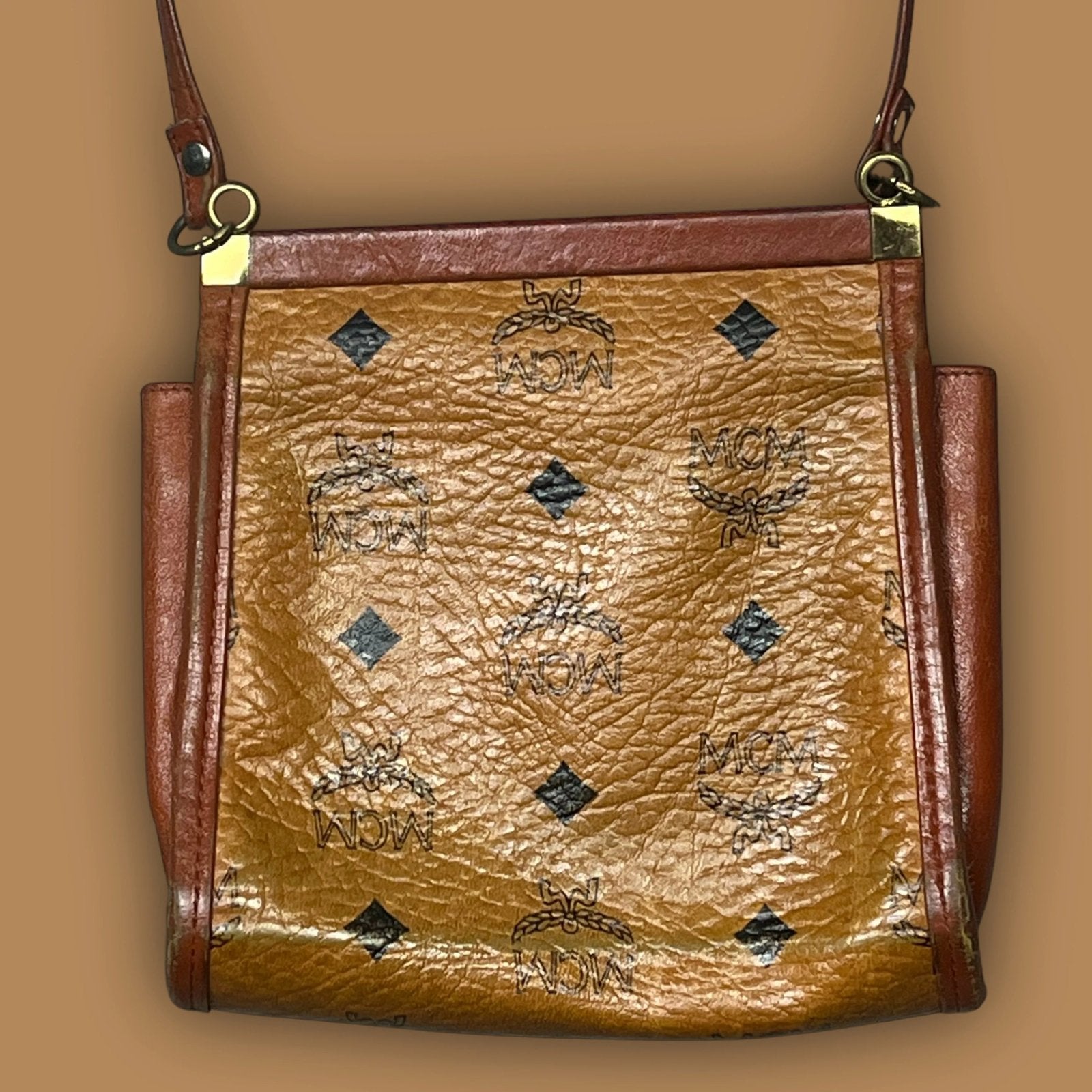 vintage M.C.M slingbag 439sportswear