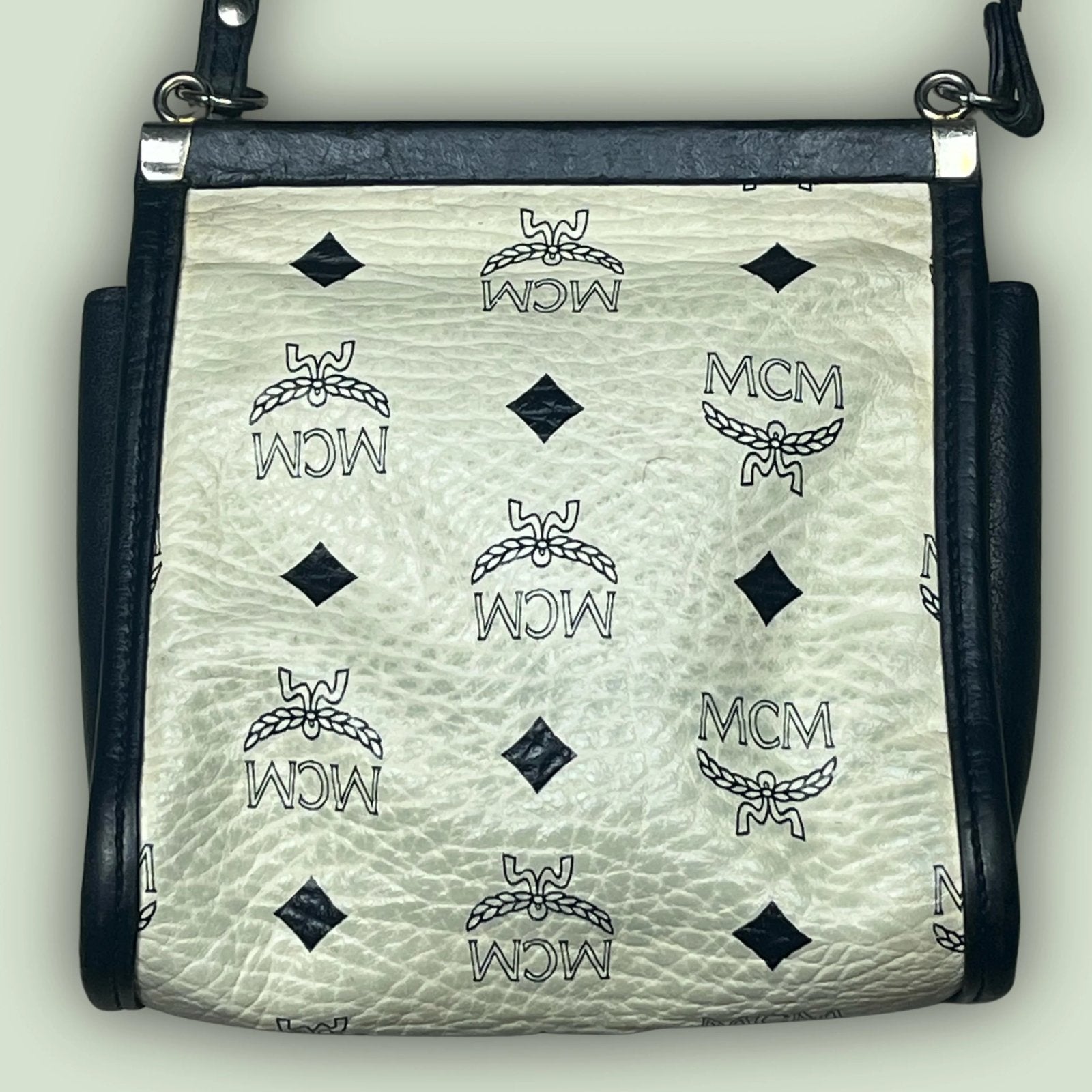 vintage M.C.M slingbag M.C.M