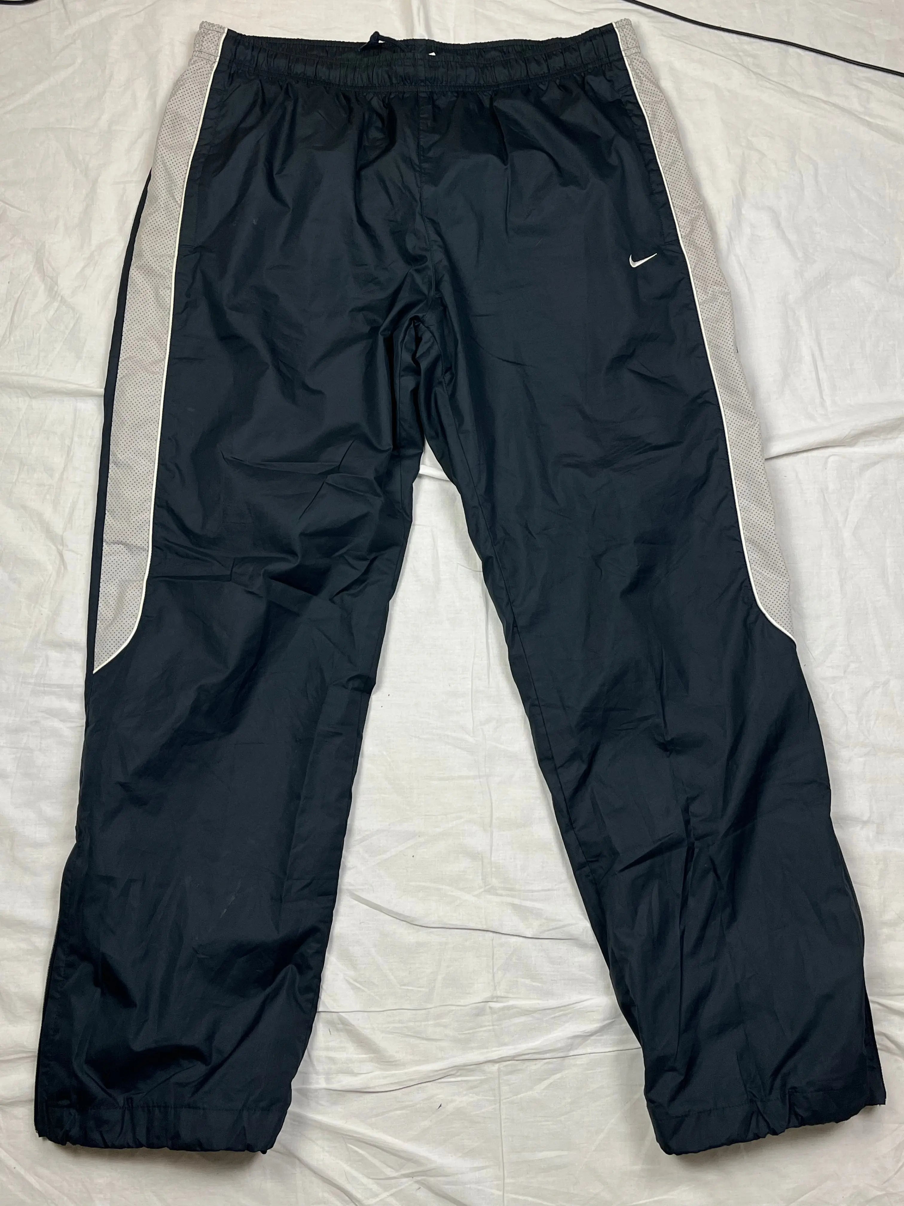 vintage Nike trackpants Nike