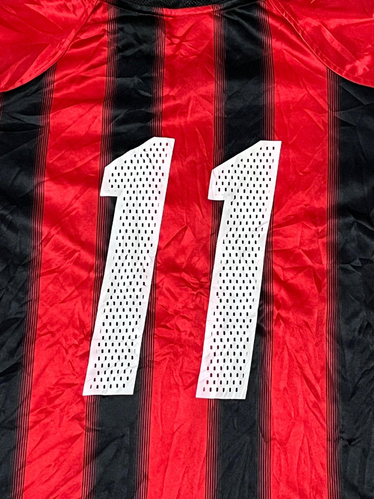 vintage Adidas Ac Milan 2004-2005 home jersey {L} - 439sportswear