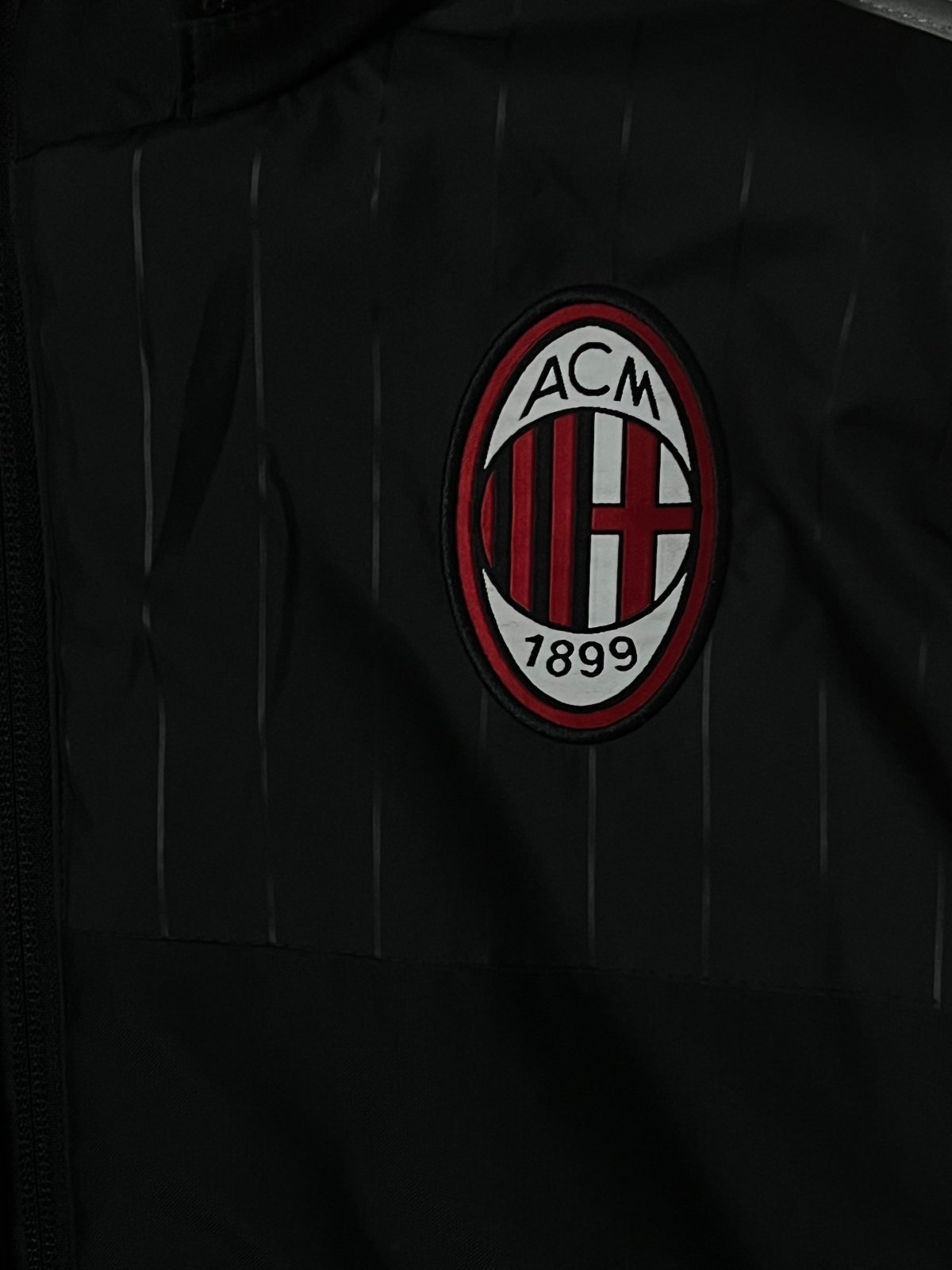 vintage Adidas Ac Milan vest {M-L} - 439sportswear