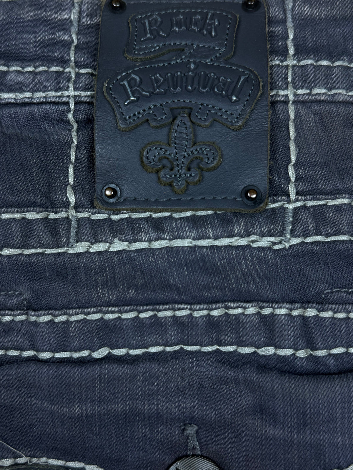 vintage Rock Revival jeans {XL}