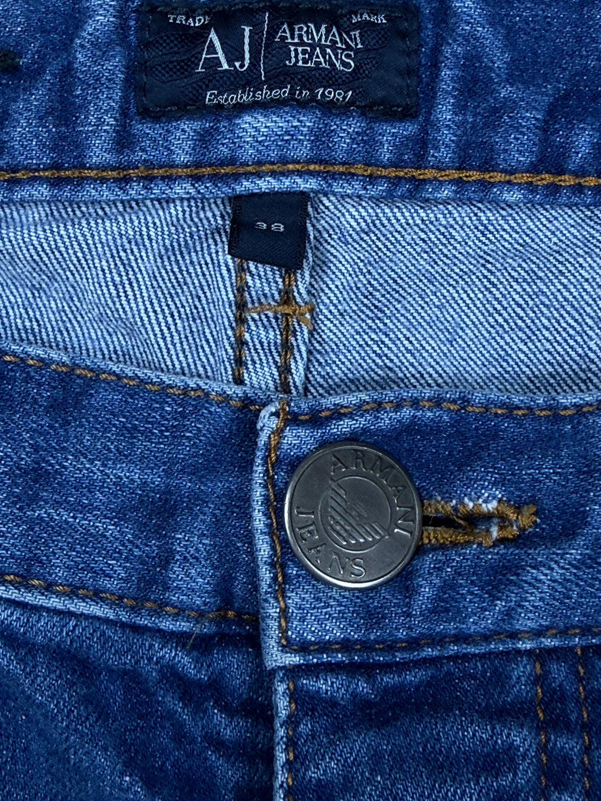 vintage Armani jeans {L}
