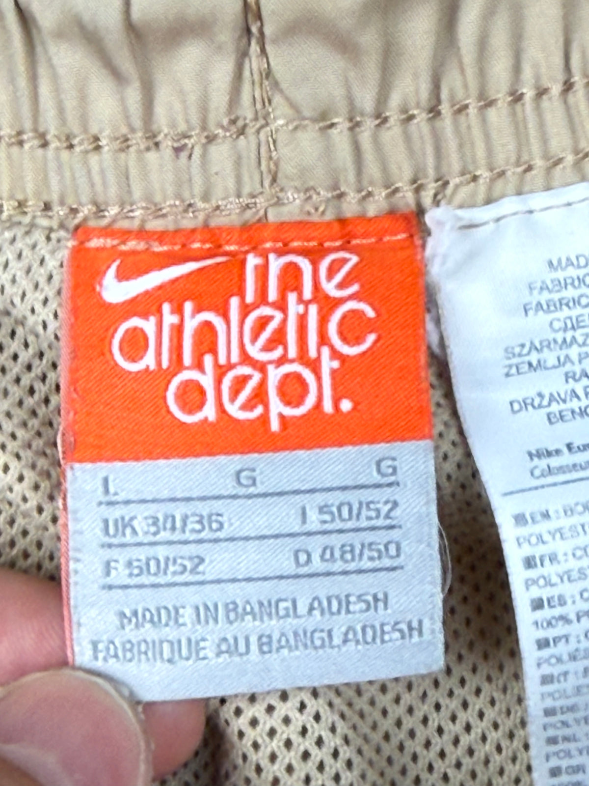 vintage Nike shorts {L}