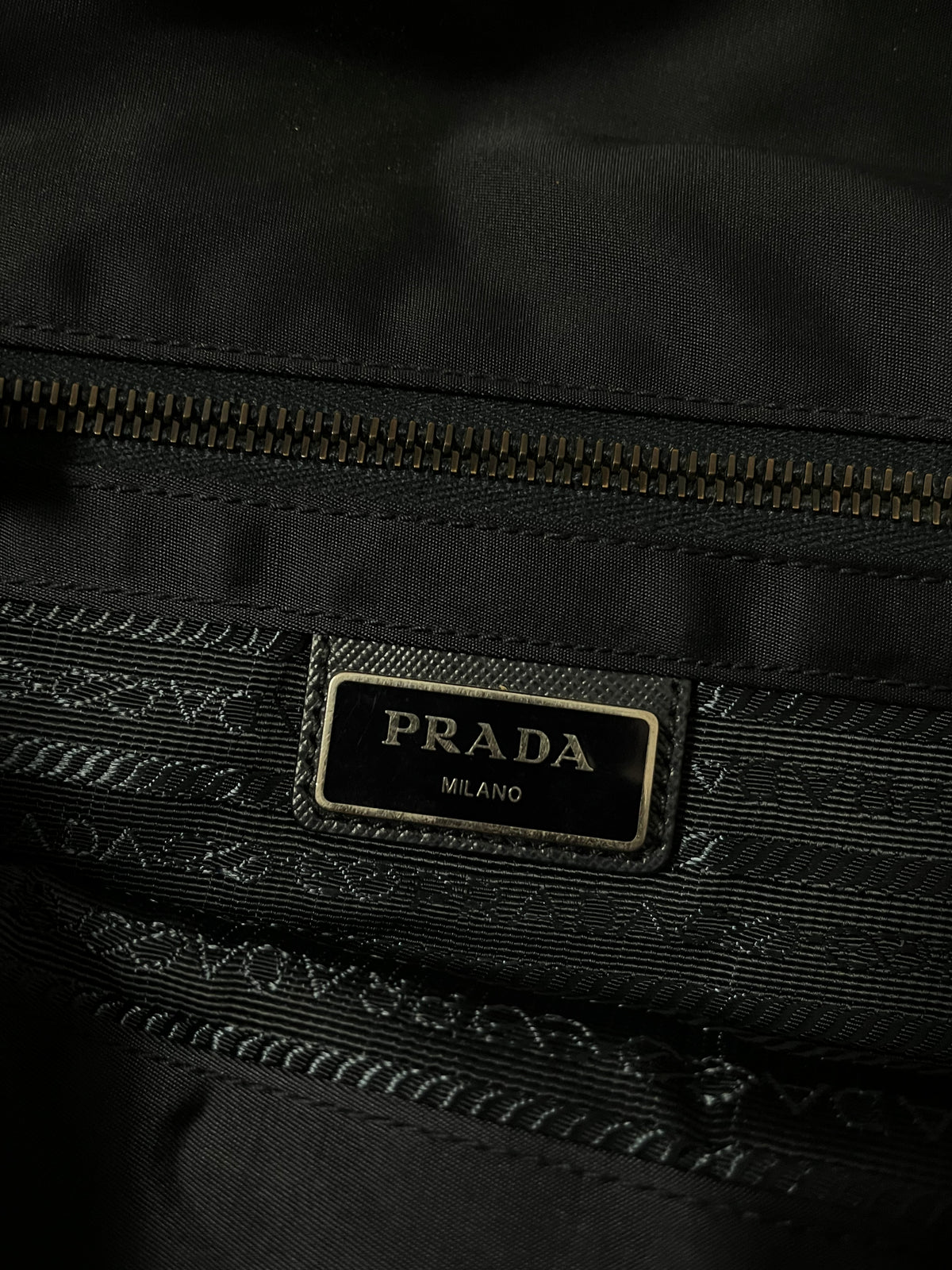 vintage Prada messengerbag