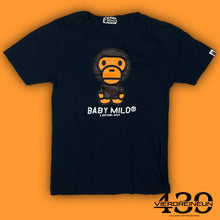 Carregar imagem no visualizador da galeria, vintage BAPE a bathing ape t-shirt {M}
