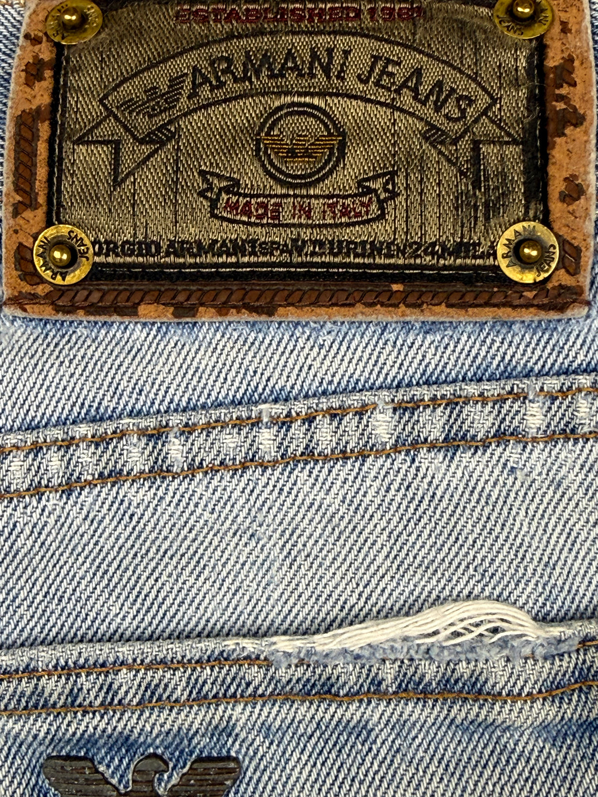 vintage Armani jeans {M}