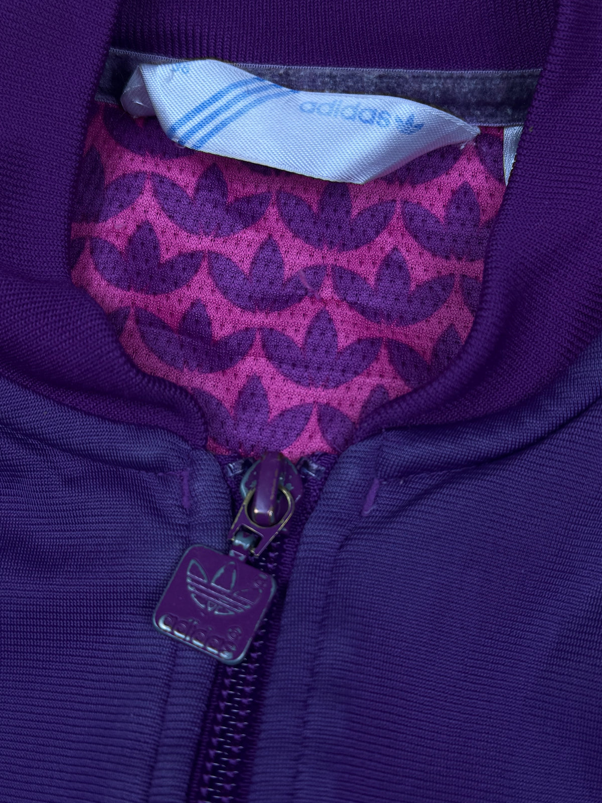 vintage Adidas trackjacket {XS}