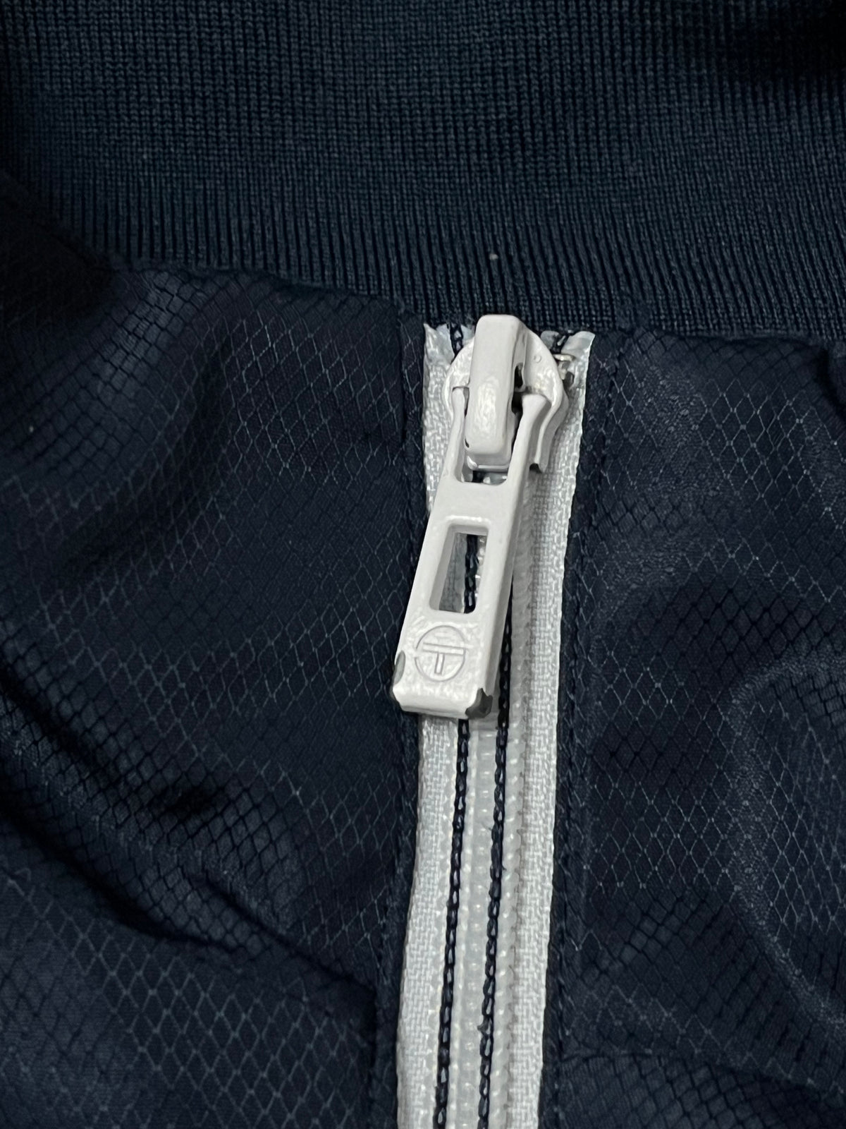 vintage Sergio Tacchini windbreaker {S-M}