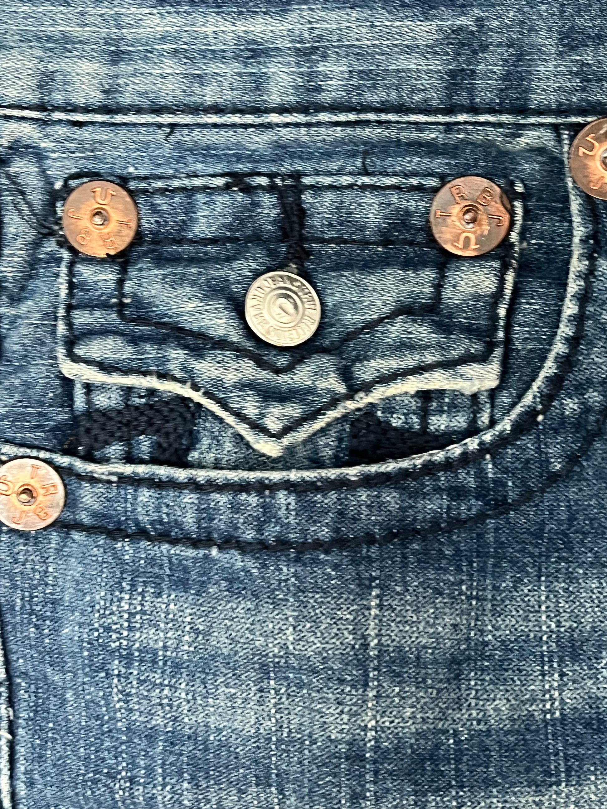 vintage True Religion jeans {L-XL}