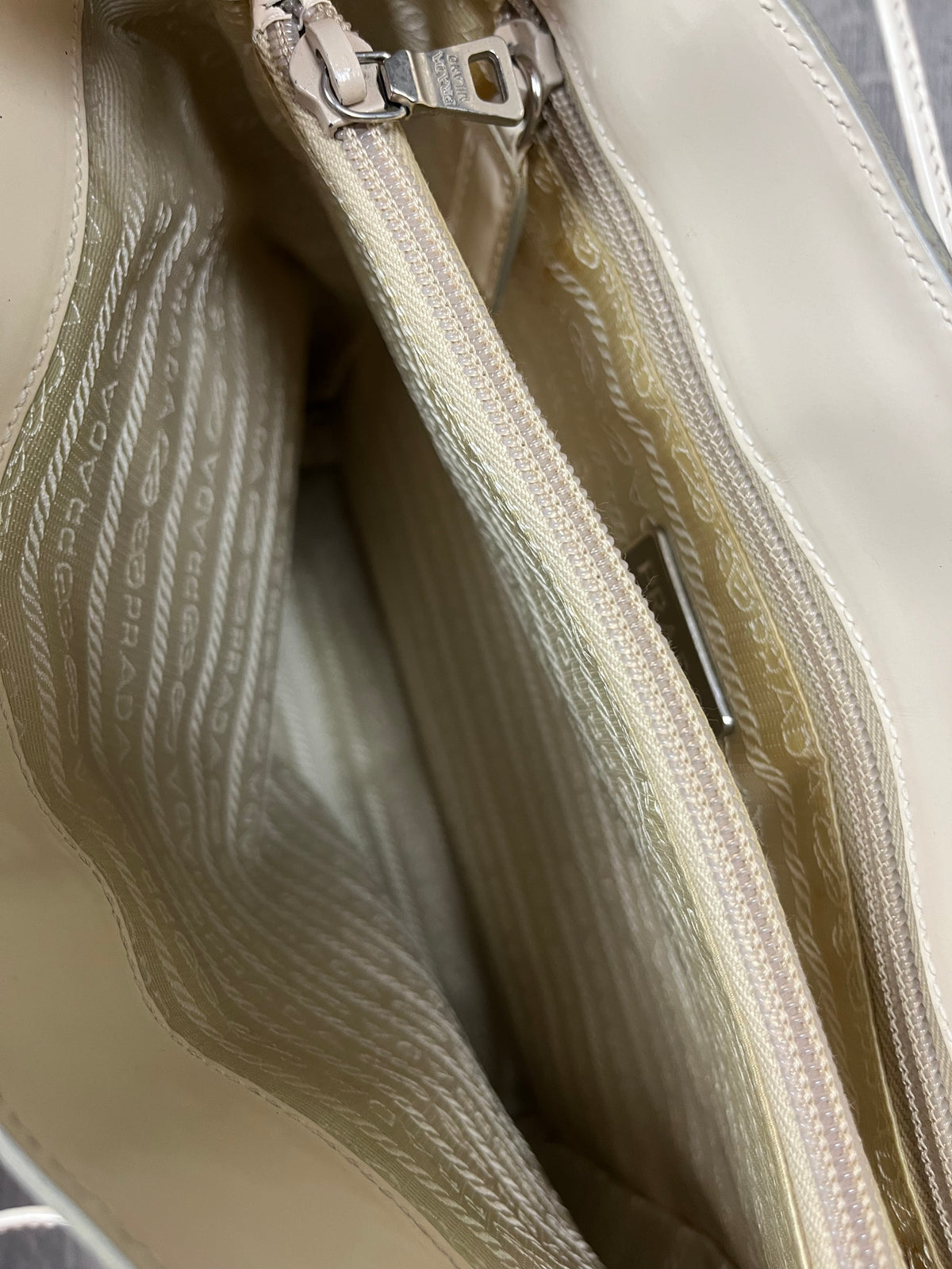 vintage Prada shoulderbag