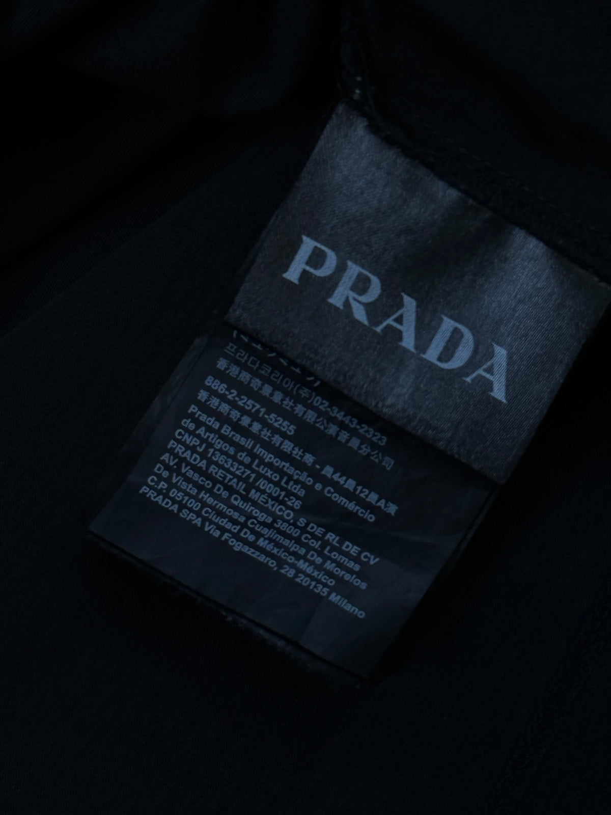black Prada t-shirt {L}
