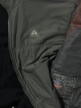Cargar imagen en el visor de la galería, vintage Nike ACG winterjacket 2in1 winterjacket + softshelljacket {L}

