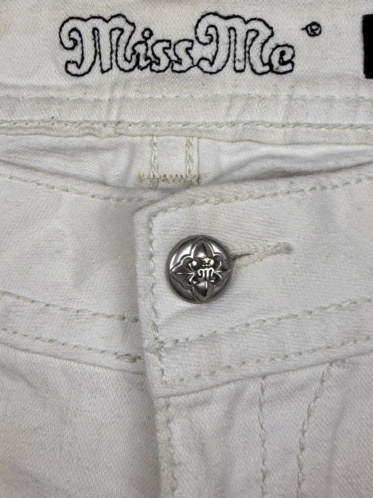 vintage Miss Me jeans {M}