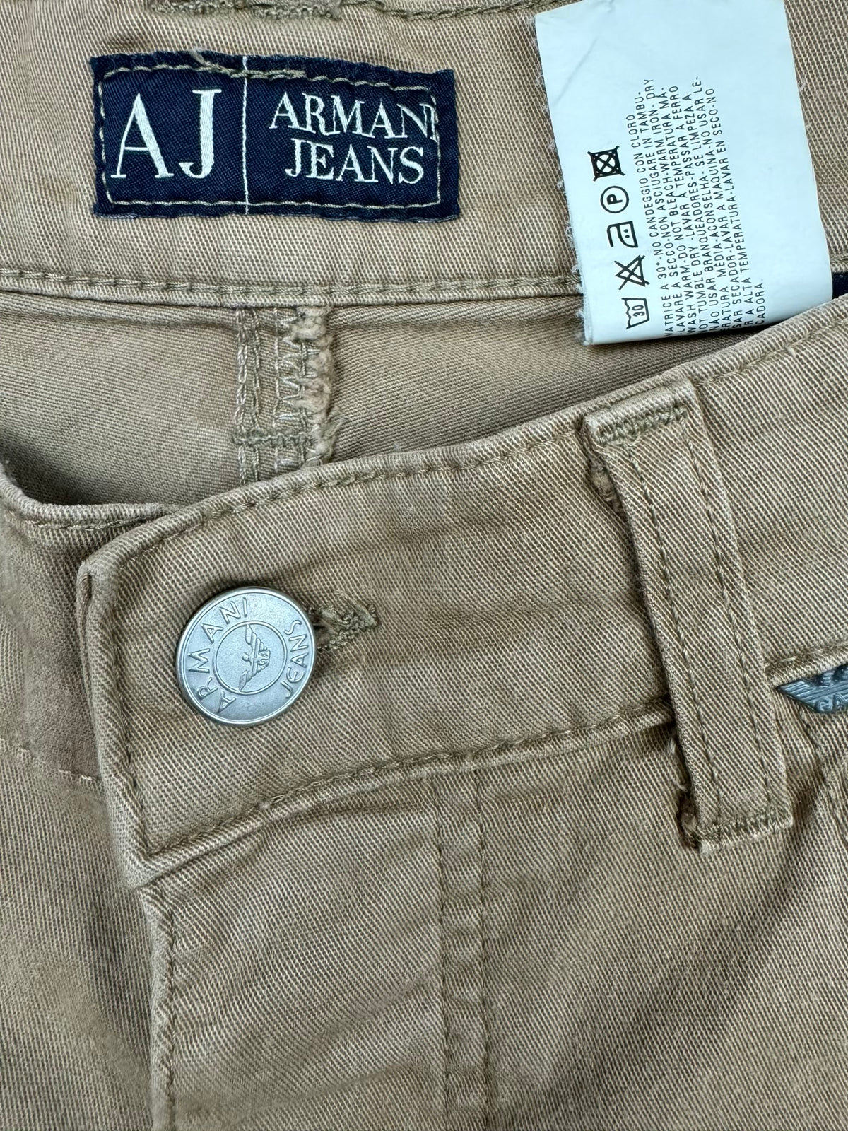 vintage Armani jeans {M}
