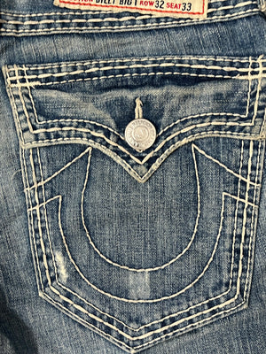 vintage True Religion jeans {M-L}