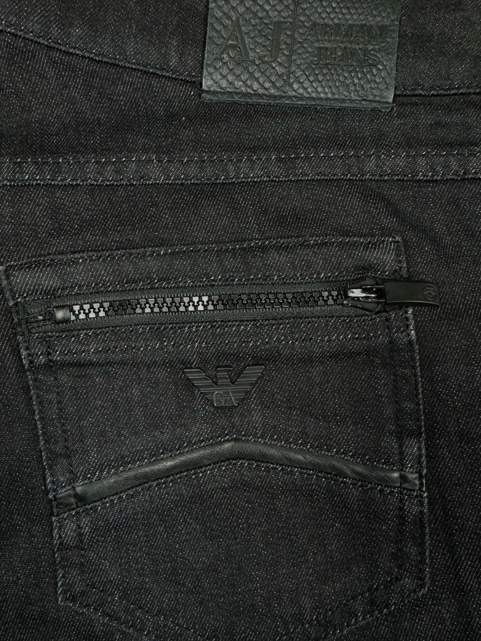 vintage Armani jeans {S}