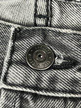 Carica l&#39;immagine nel visualizzatore di Gallery, vintage Lacoste jeans {M}
