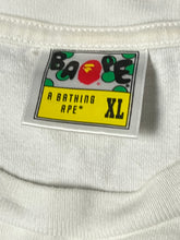 Carica l&#39;immagine nel visualizzatore di Gallery, vintage BAPE a bathing ape t-shirt {XL}
