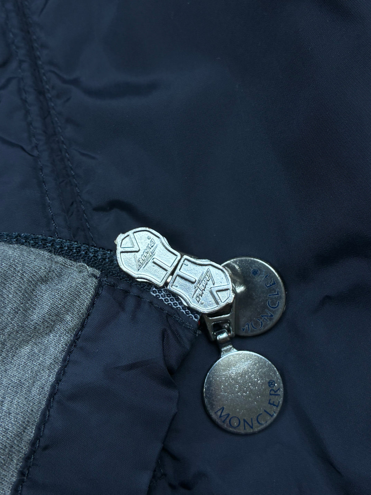 vintage Moncler windbreaker {S}