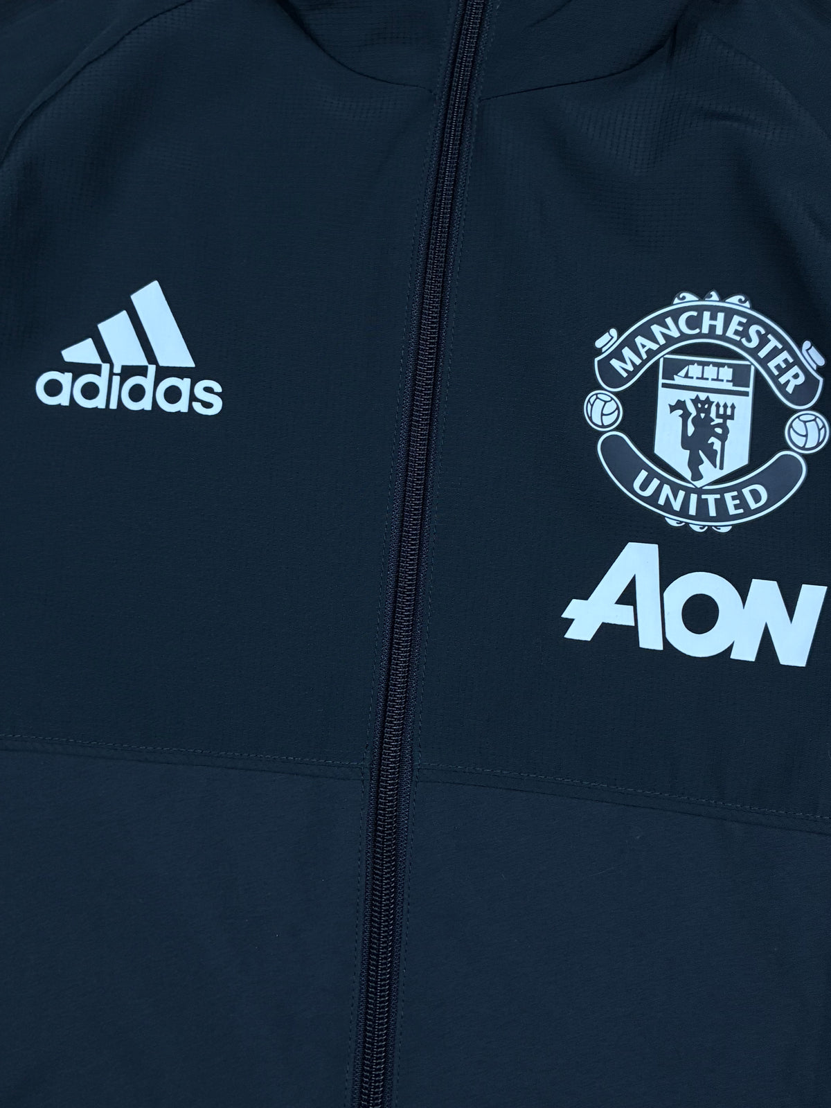 vintage Adidas Manchester United windbreaker {M}