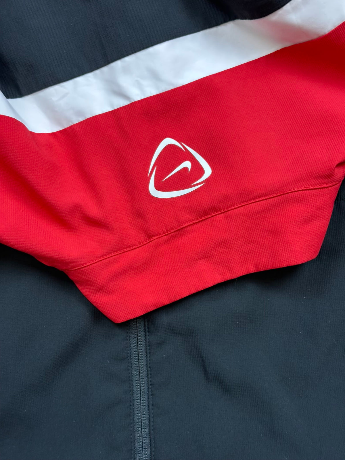 vintage Nike Manchester United windbreaker {L}