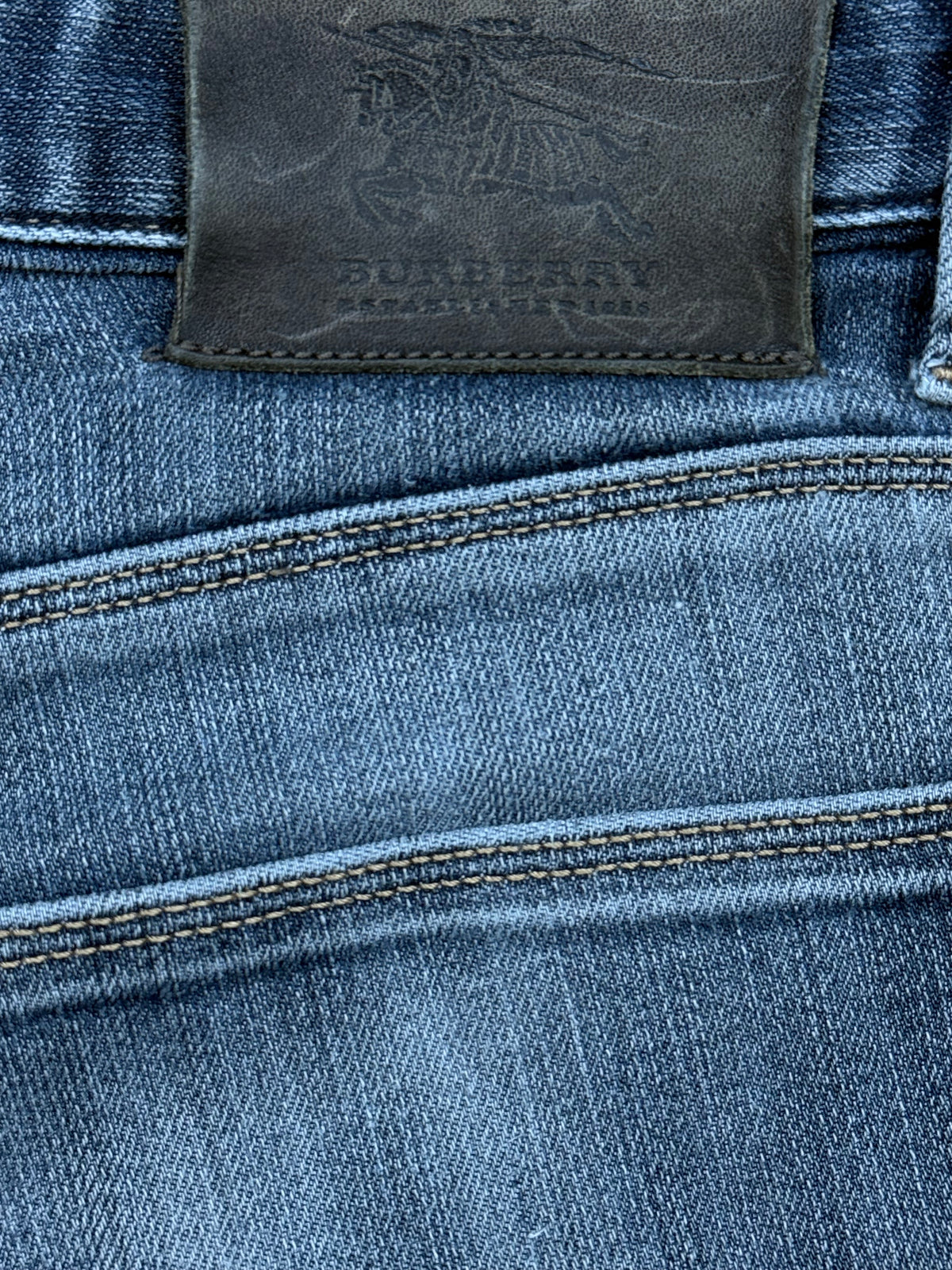vintage Burberry jeans {M}