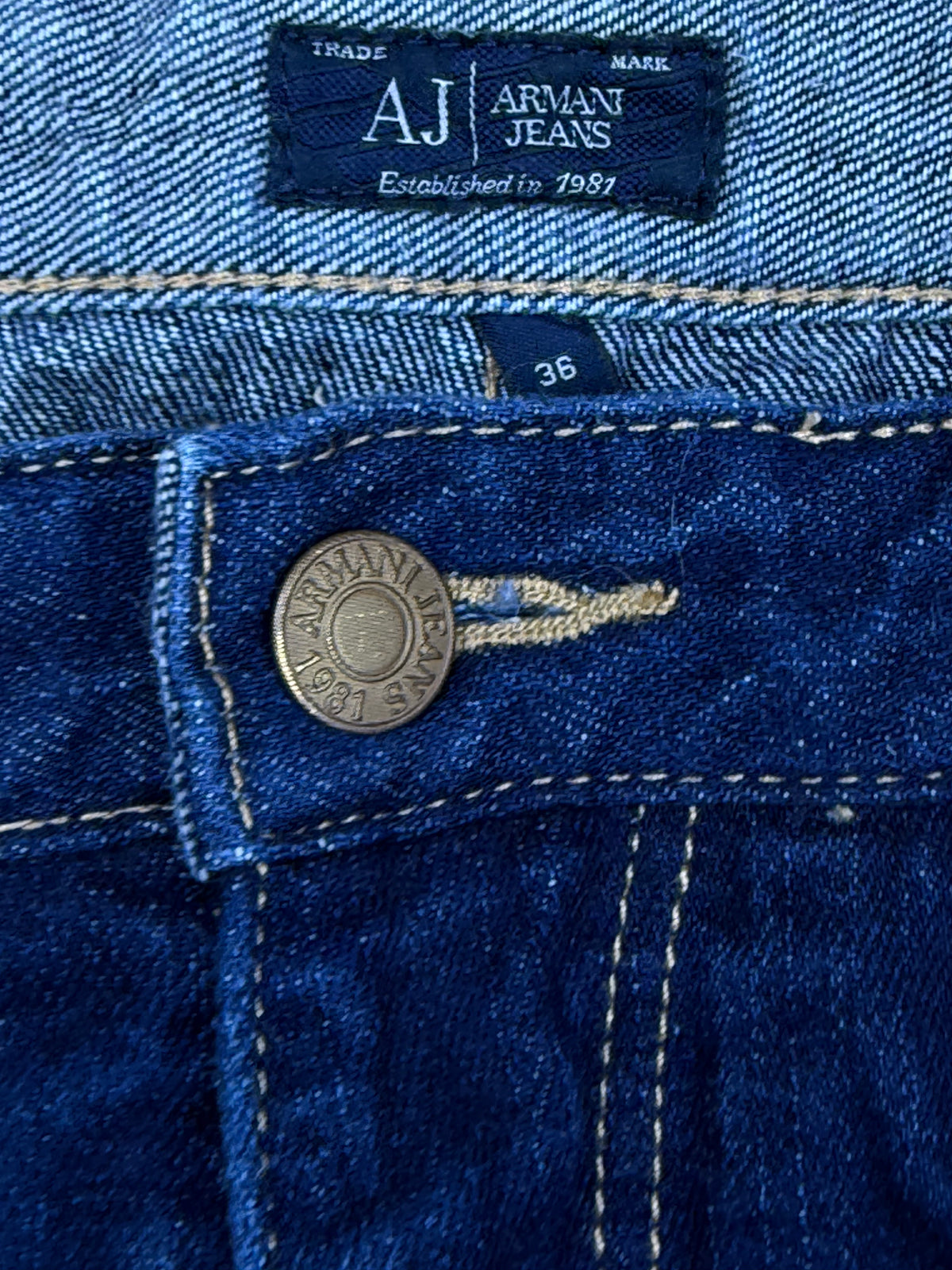 vintage Armani jeans {M}
