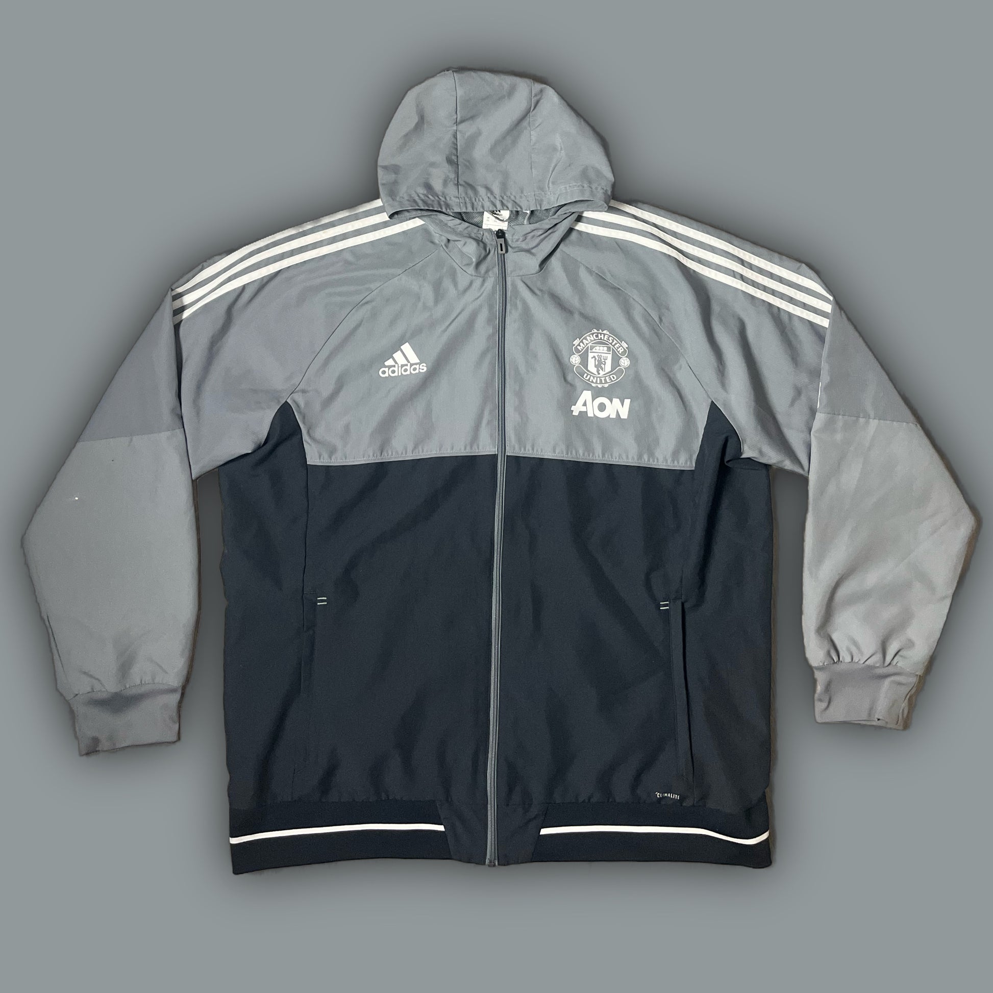 vintage Adidas Manchester United windbreaker {XXL}