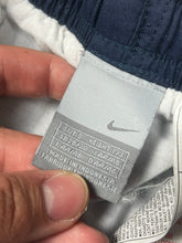 Load image into Gallery viewer, vintage navyblue Nike trackpants {S}
