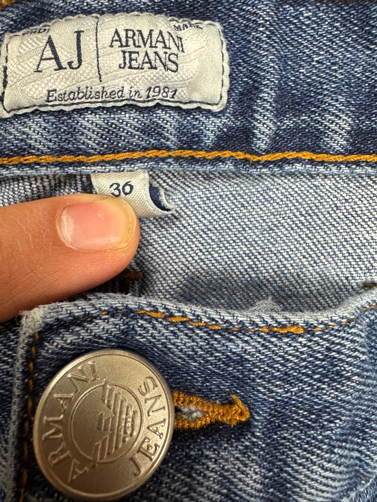 vintage Armani jeans {L}