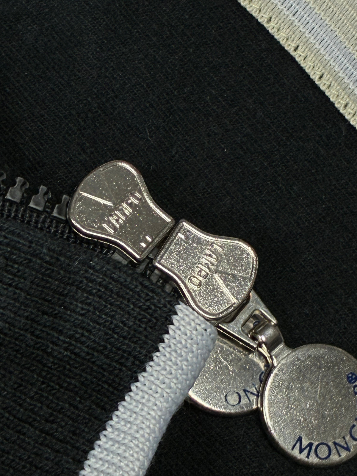 vintage Moncler sweatjacket {S}