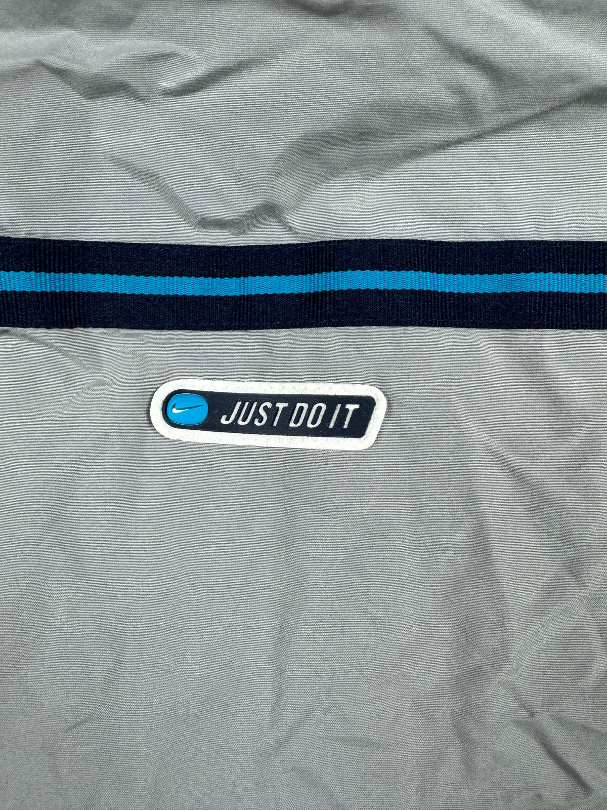 vintage Nike spellout windbreaker {S}