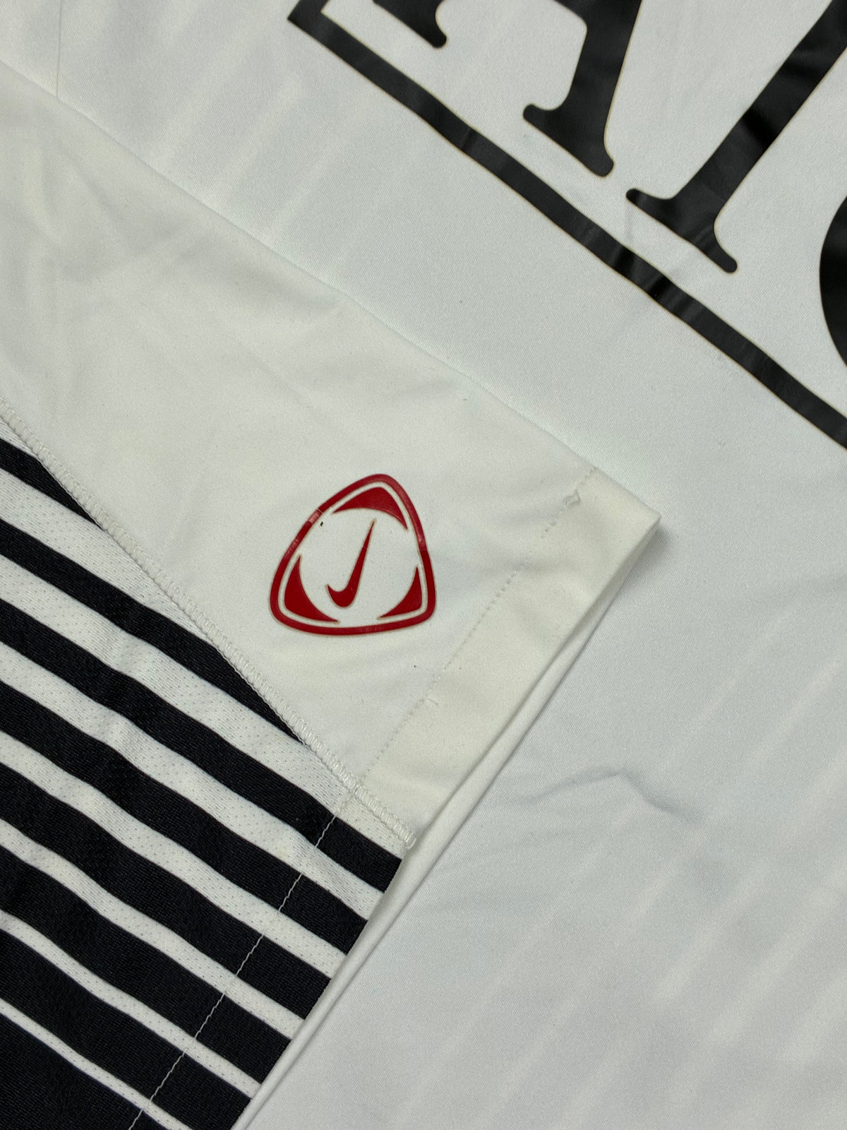 vintage Nike Manchester United trainingjersey {M}