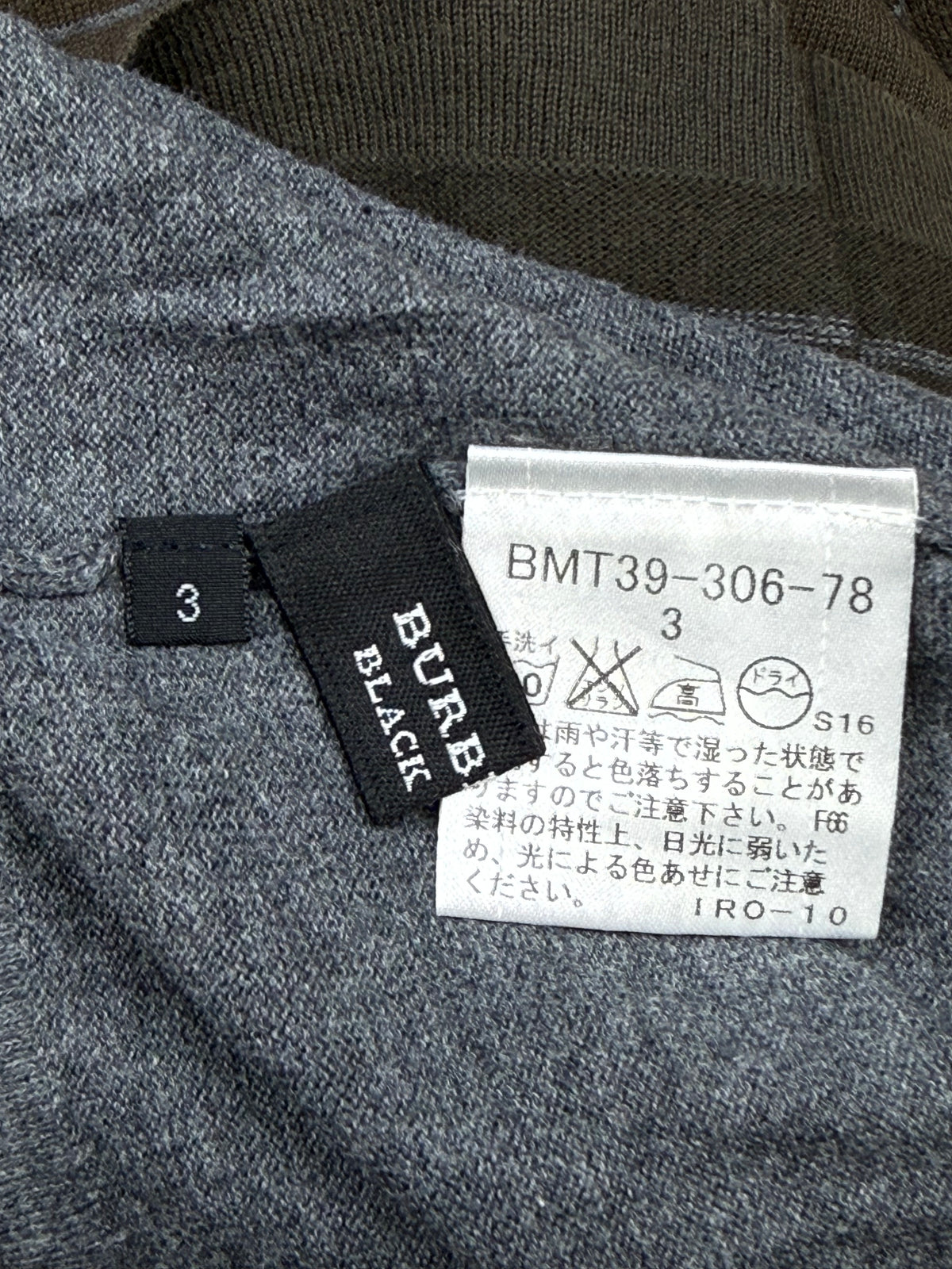 vintage reversible Burberry longsleeve {M}