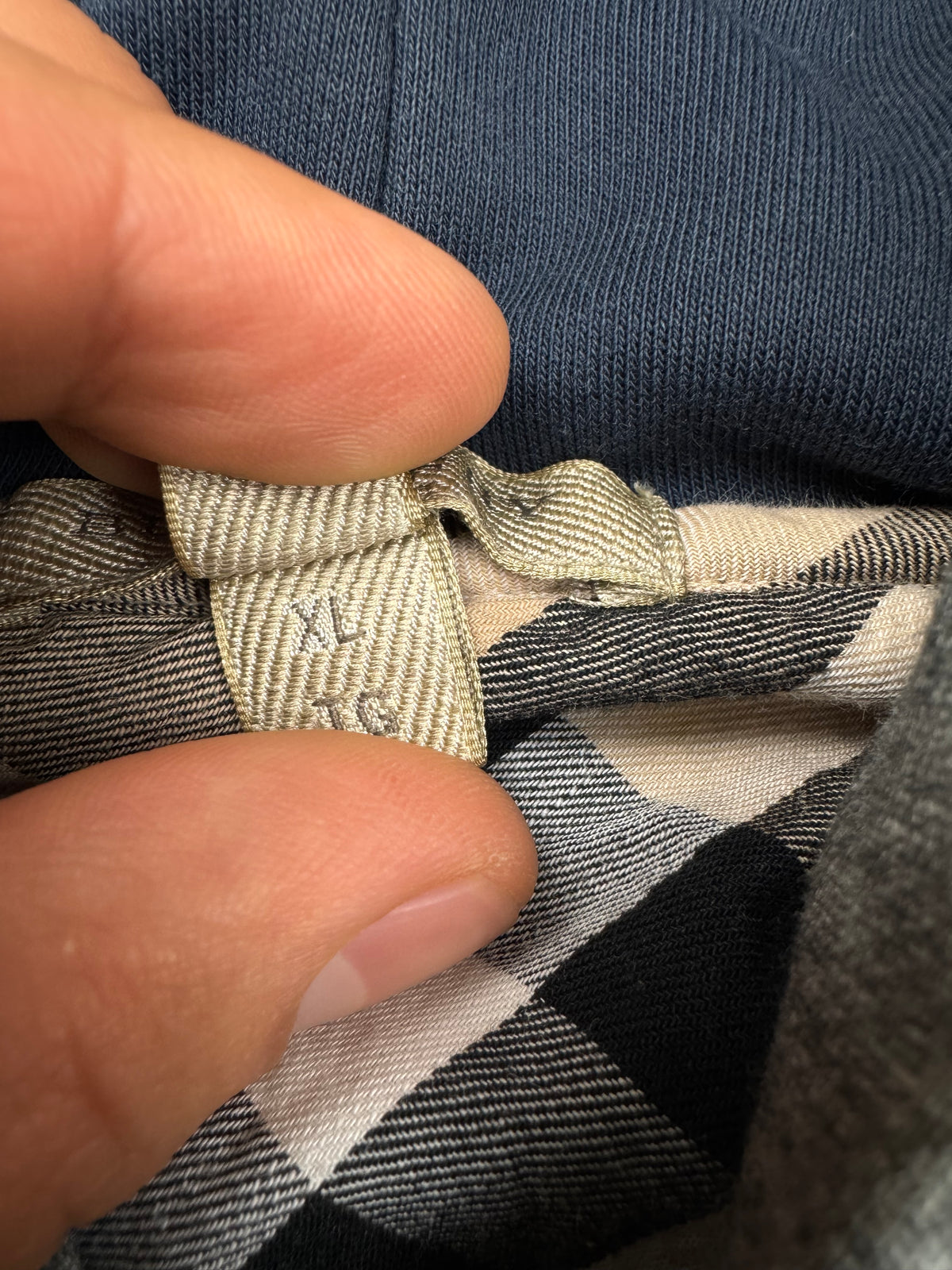vintage Burberry sweatjacket {XL}