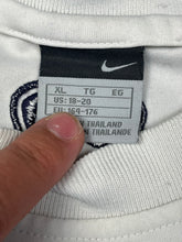 Load image into Gallery viewer, vintage Nike jersey {S}
