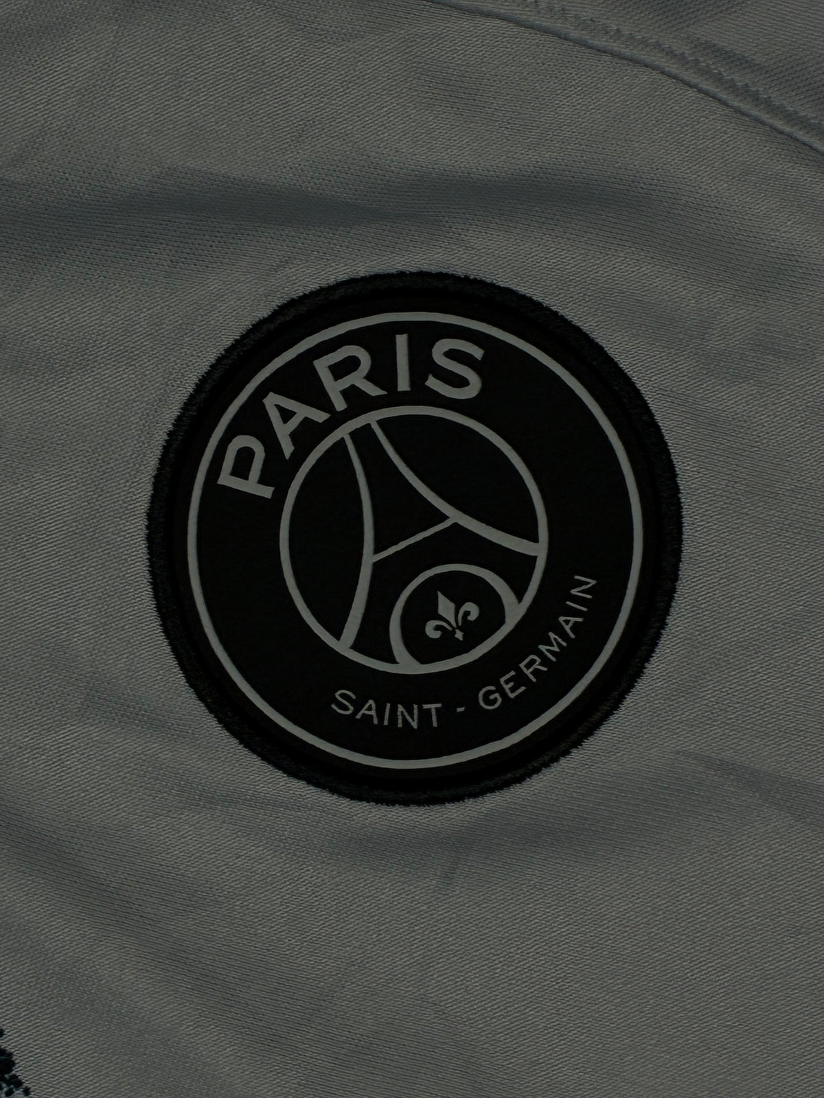 grey Jordan PSG Paris Saint Germain jersey {M}
