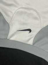 Carica l&#39;immagine nel visualizzatore di Gallery, vintage Nike SHOX jersey {XS}
