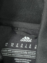 Carica l&#39;immagine nel visualizzatore di Gallery, vintage Adidas Olympique Marseile trackjacket {XL}

