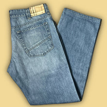 Load image into Gallery viewer, vintage Burberry jeans {M}
