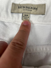 Carica l&#39;immagine nel visualizzatore di Gallery, vintage Burberry jeans
