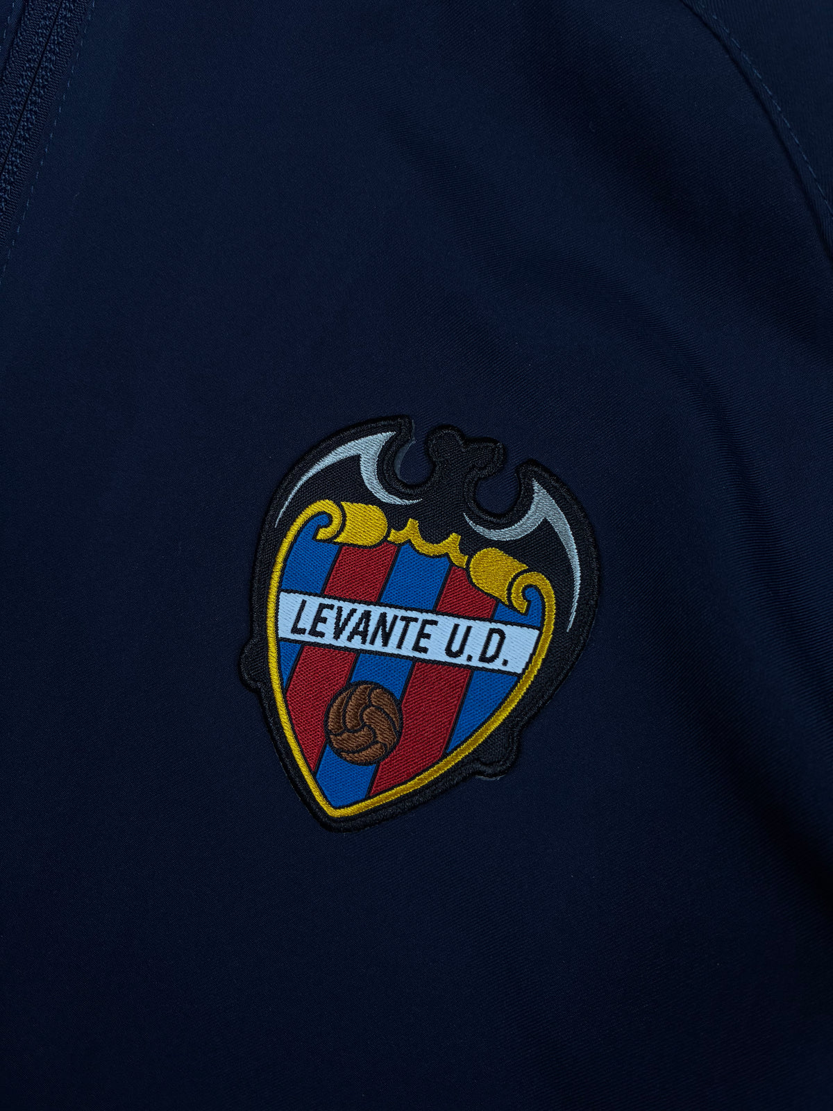 vintage Nike UD Levante windbreaker {L}