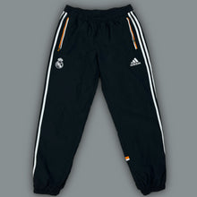 Carica l&#39;immagine nel visualizzatore di Gallery, vintage Adidas Real Madrid tracksuit {M}
