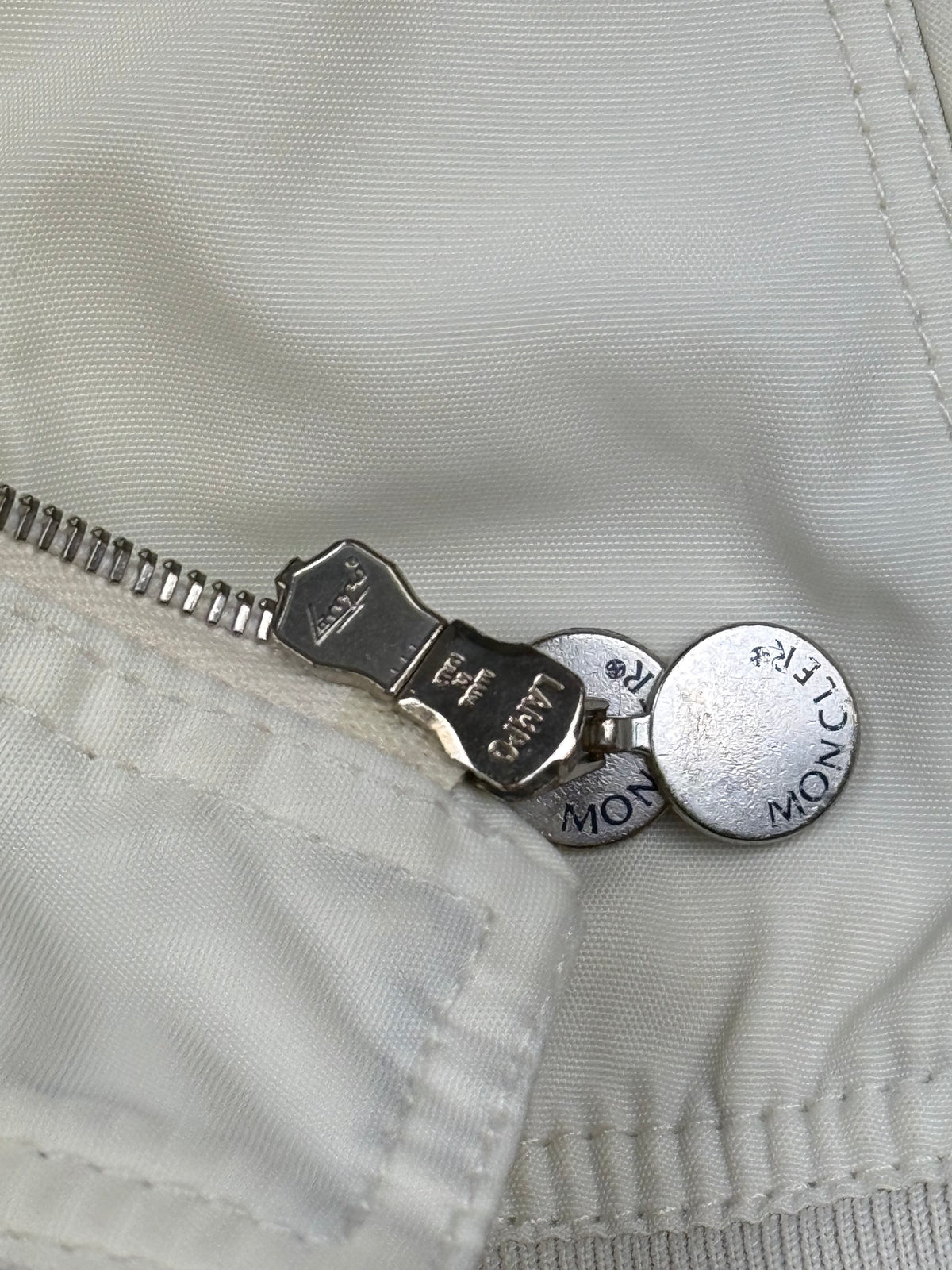 vintage Moncler windbreaker {L}