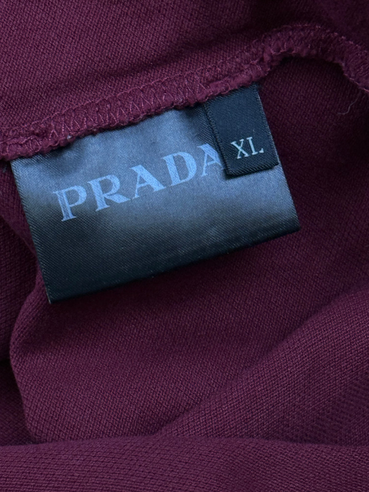 bordeaux Prada polo {XL}