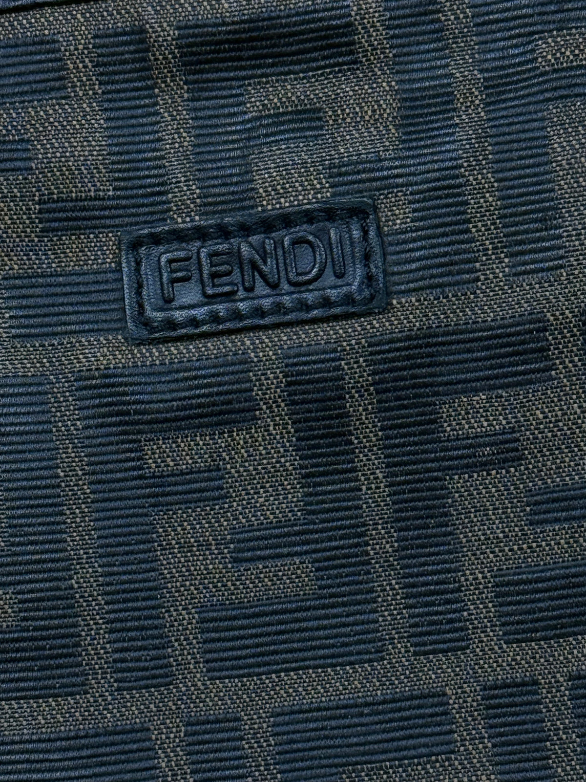 vintage Fendi slingbag